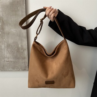 739484 High-Quality Bags