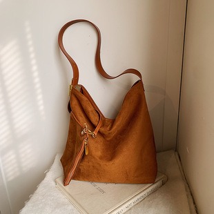 819121 High-Quality Bags