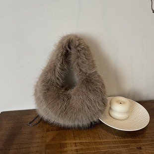 443497 CM 7 High-Quality Bags