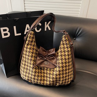 681695 High-Quality Bags