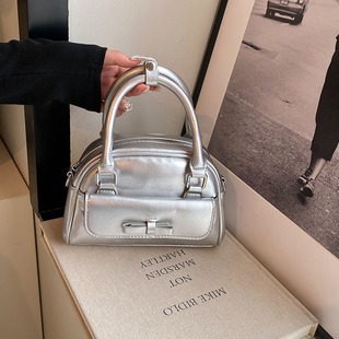 686864 High-Quality Bags