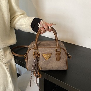 724499 CM 4 High-Quality Bags