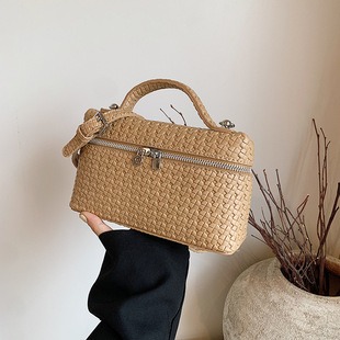 M13667 S2 25x15x18cm High Quality Bags