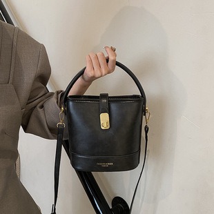 M57221 27x21x10cm High Quality Bags