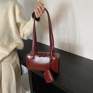 760197 High-Quality Bags