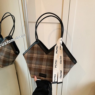 M43570 26X22X27cm High Quality Bags