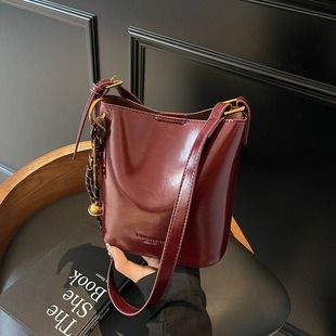 818795 CM 6 High-Quality Bags
