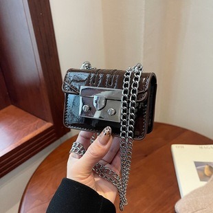 735132 CM 2 High-Quality Bags