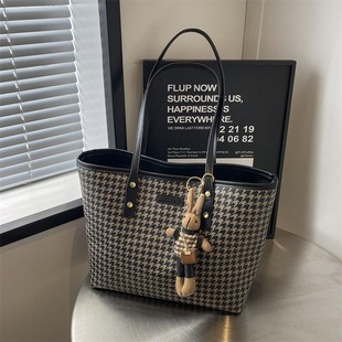 725654 High-Quality Bags