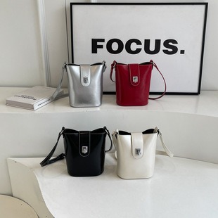 723737 CM 1 High-Quality Bags