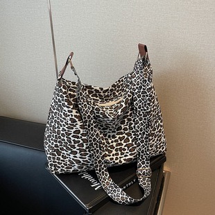 M46725 38x26x10cm High Quality Bags