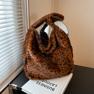 M24153 Black 23.5x17.5x11.5cm High Quality Bags