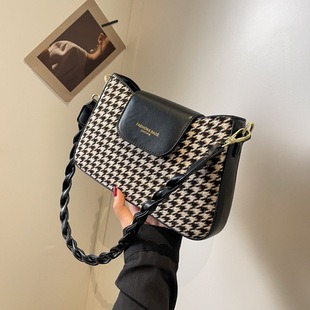 M23689 Brown 31x19.5x11cm High Quality Bags