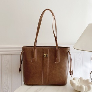 M61692 S1 27x21x6cm High Quality Bags