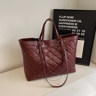M69037 11.5x9x1.5cm High Quality Bags