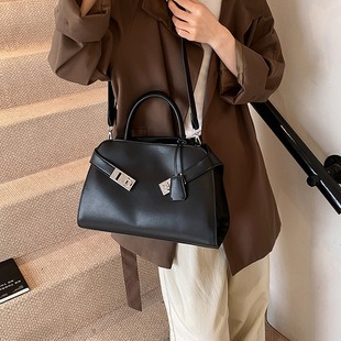 M24044 Black 23x17x9.5cm High Quality Bags